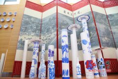 湖南首个“校园艺术798”开课 激发孩子们创作灵感(组图)