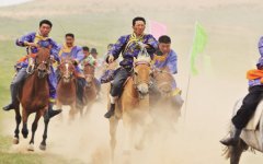 草原民俗“风情万种”