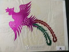 金东一七旬大妈 办家庭剪纸馆庆猴年