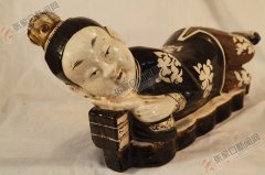 清代孩儿枕中难得一见的珍品 当属蔚县博物馆中收藏的清代蔚县剪纸孩儿枕