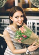 范冰冰妩媚昆凌幸福甜笑女神春日赏花拍照最佳pose