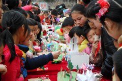 中山学校：寒假归来话收获， 巧手制作表童心