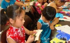 让幼儿学习剪纸有很多的好处