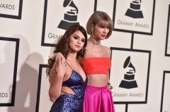 葛萊美／泰勒絲紅色小可愛露蠻腰 賽琳娜秀嫩奶搶鏡