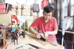 天津市津南区辛庄镇白塘口村“木痴”：复刻车具农具精美绝伦