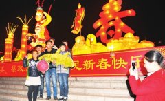 特色产品吸引大量游客 山西迎来春节游高峰