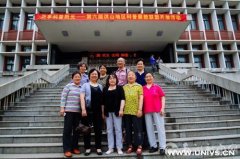 华中农大标本馆在科技周期间向市民开放