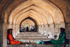 头巾遮不住伊朗美女的风情万种