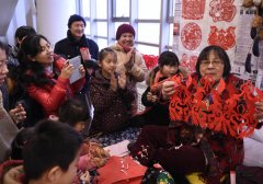 非遗展演迎猴年