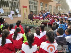 博山镇组织中小学校长和骨干教师到临淄区参观学习