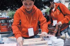 90后女孩爱发明 合肥推广迷你手工纺织机