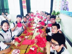 用传统文化“熏”出儒雅少年