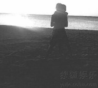 布鲁克林秀恩爱贝嫂点赞 16岁女友清纯可人(图)(1)