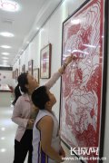 河北阜城举办剪纸艺术展纪念抗日战争胜利70周年