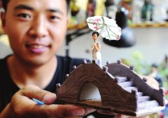 泥塑石拱桥 十足江南味