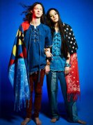 一个日本的珠宝品牌Ambush 把反叛的亚文化作为设计灵感