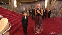 雅各布·特瑞布雷亮相奥斯卡 人小鬼大模样可爱