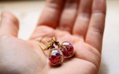 戒指耳环里头能养花？（组图）