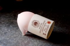 超可爱的贪吃猪存钱罐(组图)