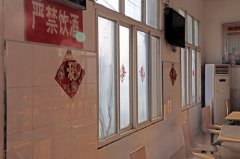 送剪纸窗花 添浓浓年味