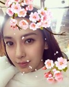 Baby发福利萌照 变小恶魔露尖牙超可爱(图)