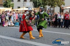 立陶宛举办“圣巴塞洛缪”集市 展示民间手工艺[1]