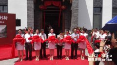 李闽探索创新十数载 新写实剪纸奇葩绽放(组图)