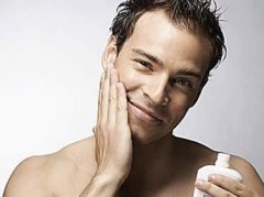 男人如何护肤？用什么护肤品洗脸？