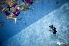 广州美人鱼公主何灏浩介绍 水下摄影师（作品图）