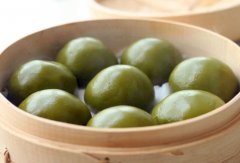 你吃过青团么？只在清明才能吃到的美食