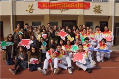 法国高中访问团来青岛15中 体验地道中法文化周