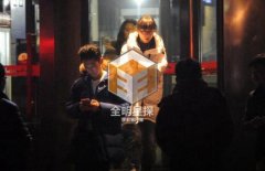 盛一伦邀众美女吃夜宵 妹妹现身照片曝光