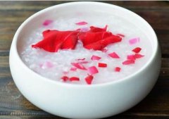 春季花粥吃出花容月貌 桃花入粥可祛斑减肥