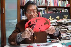 剪纸：金猴献瑞