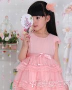 儿童洋装怎么搭配好看