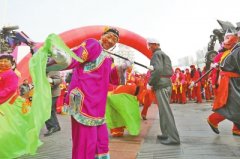 民俗闹春银月俏 元宵为年画句号 在欢声笑语中感受民俗