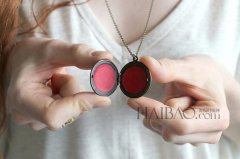 用尽了的唇膏你怎么处理？超巧妙的剩余唇膏+复古小盒子吊坠DIY，将心爱的唇