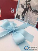 吴奇隆婚礼伴手礼曝光内附二人甜蜜婚纱照