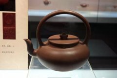 无锡博物院 两团泥巴之间