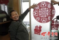 羊年剪羊 一个7旬剪纸艺人的“剪纸情节”