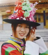 彩虹般绚丽的互助土族服饰