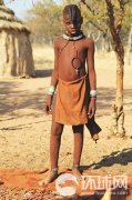 纳米比亚红泥人一生不洗澡 神奇涂料抵御暴晒