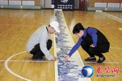 胜利油田女工6年间自学剪纸 剪出20米《白鹤图》