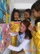 达州女教师扎根深山小学 称办不好学校不结婚(图)