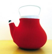 创意家居用品：“我把毛衣都穿上了，你就让我看这个？”