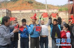 家校携手学雷锋 郴州十一完小春风化雨献爱心