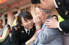 海关好人张哲：公益成了第二职业（图）－职工风采－人物频道－中工网