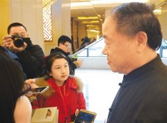 莫言与小记者谈写作（图片故事）