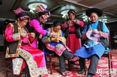 2016阿坝州羌绣精品培训班在茂县古羌城开班