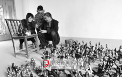 太和大宋泥叫吹传承人传授泥塑技艺